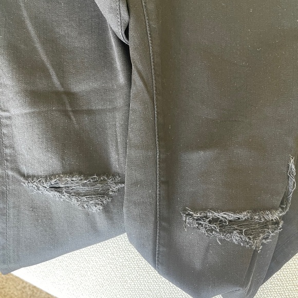 AG Legging Ankle w/ Ripped Knees - Picture 5 of 6